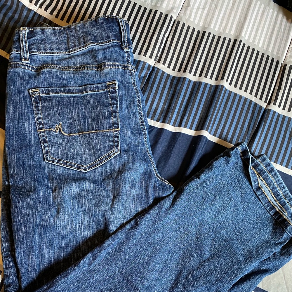 Maurices jeans